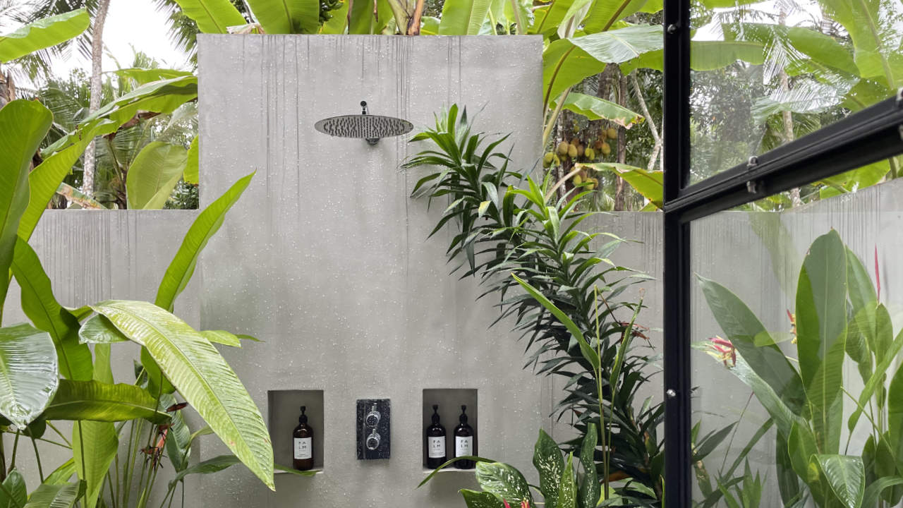 Outdoor-Dusche Cabanas Palm Hotel