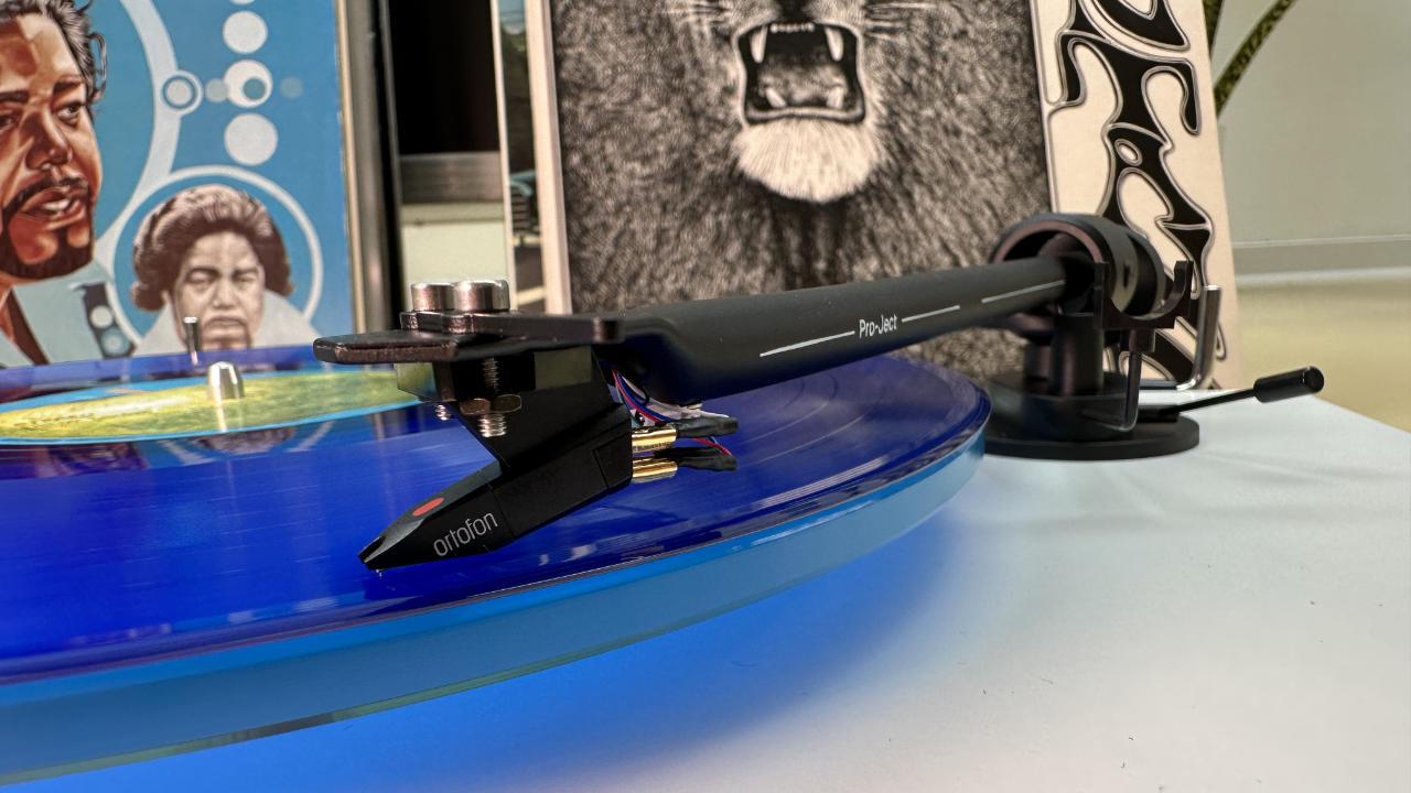 Pro-Ject T1 Phono SB Plattenspieler Tonarm Ortofon